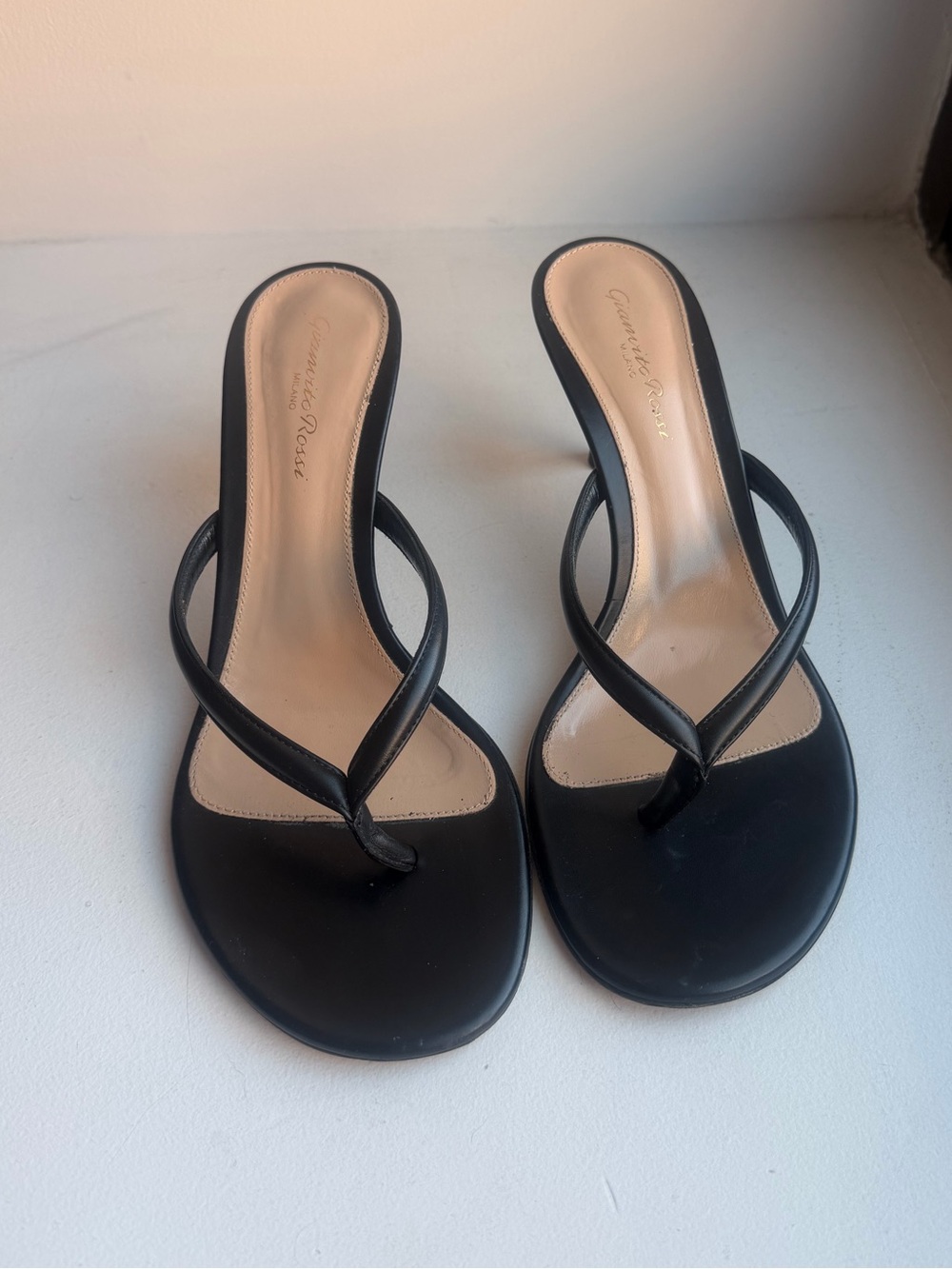 Gianvito Rossi Calypso Black Leather Thong Sandals 38